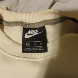 Nike Sweaters - Xl nike womans sweatshirt Nike Sweaters - Xl nike womans sweatshirt